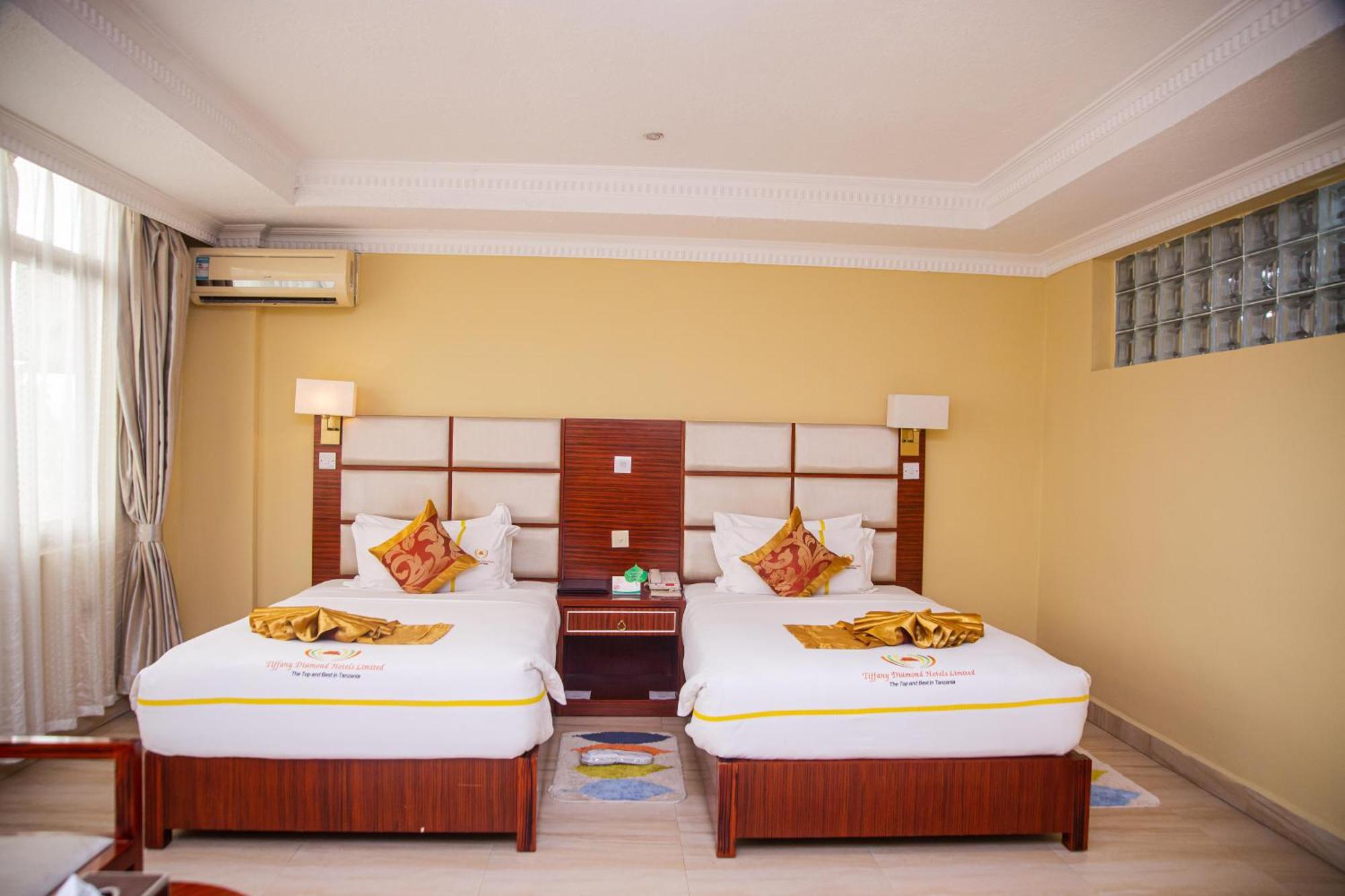 Tiffany Diamond Hotels Ltd - Indira Gandhi Street Dar es Salaam Extérieur photo